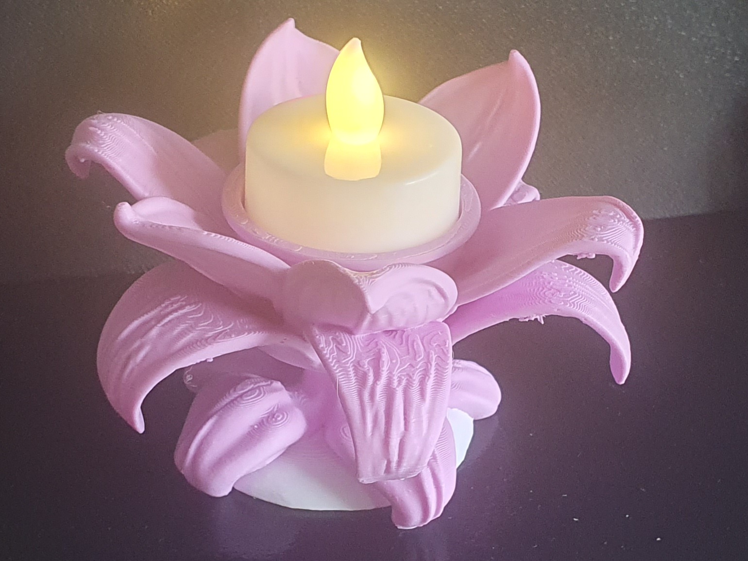 Lily Tea Light Holder - Image 3